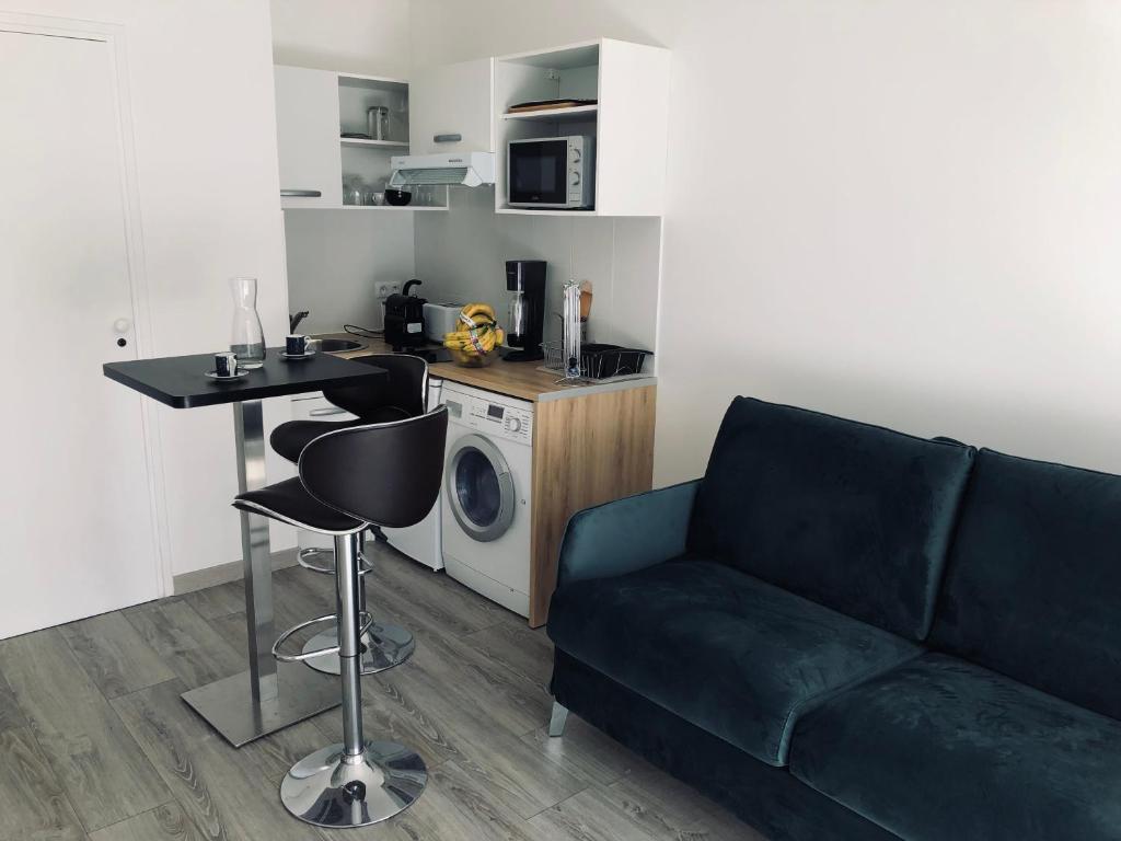 Kuchyň nebo kuchyňský kout v ubytování Studio en résidence, proche de la mer avec parking gratuit et 5G home