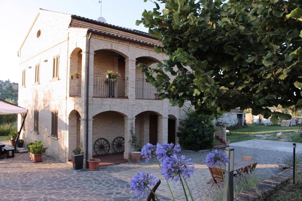 Το κτήριο όπου στεγάζεται  το bed & breakfast
