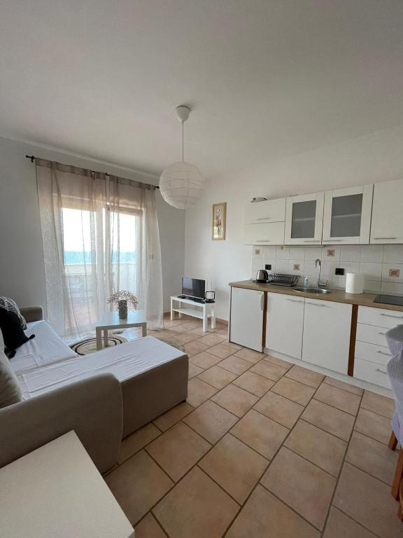 Kuchyňa alebo kuchynka v ubytovaní Apartment Frina II, Island Hvar