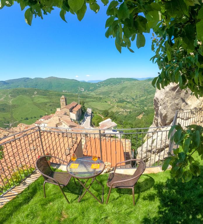 Nespecifikovaný výhled na hory nebo výhled na hory při pohledu z bed and breakfast