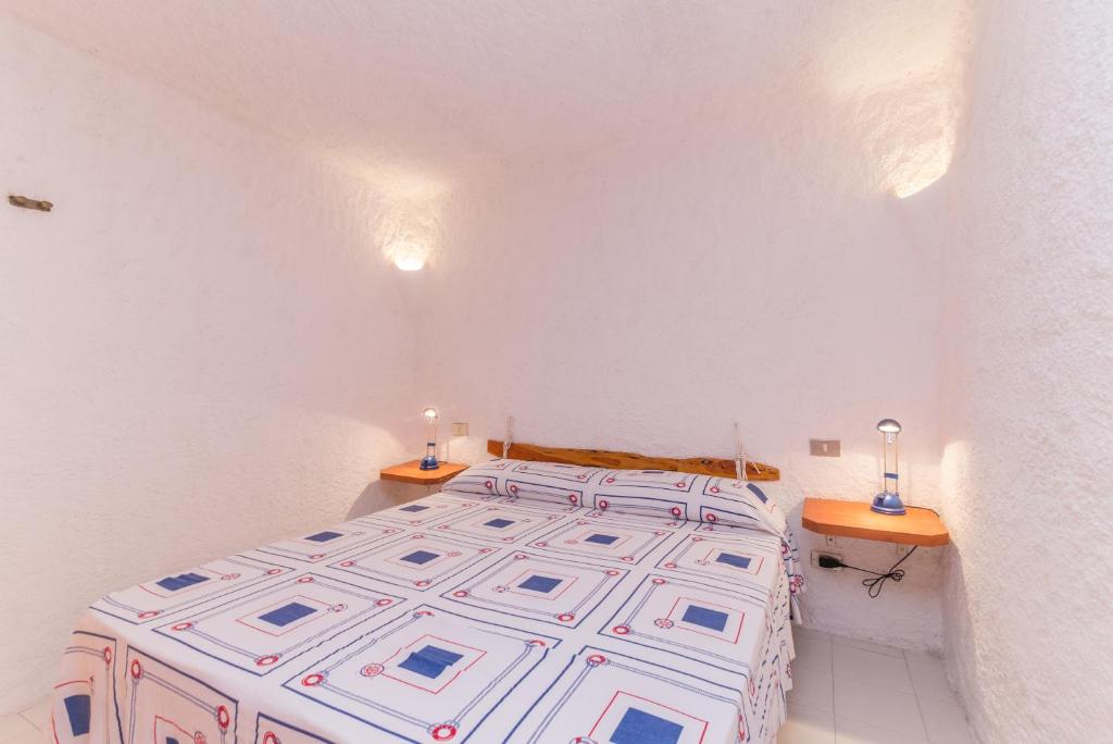 A bed or beds in a room at Domus Mea