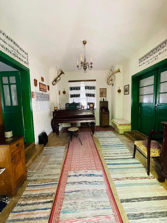 Fotografie z fotogalerie ubytování Saschiz 175 GuestHouse v destinaci Saschiz