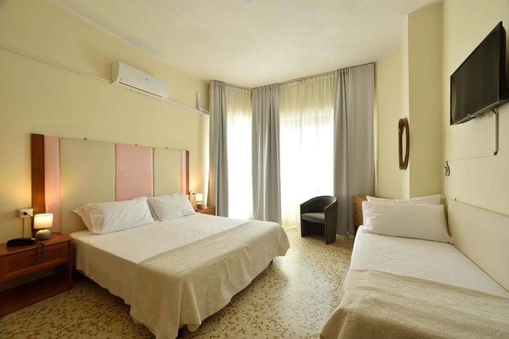 Hotel Diano Marina Mhotelsgroup - Camera Tripla