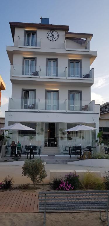 Budova, kde se hotel nachází