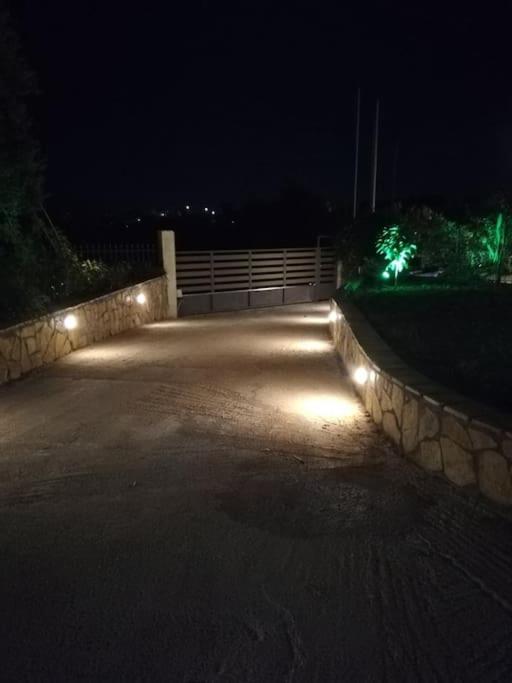 Zdjęcie z galerii obiektu CASA TONIA w mieście Marathi