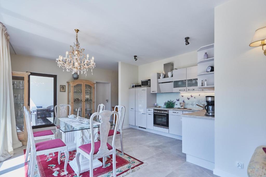 Kuchyňa alebo kuchynka v ubytovaní Apartamenty Świnoujście - Kormoran