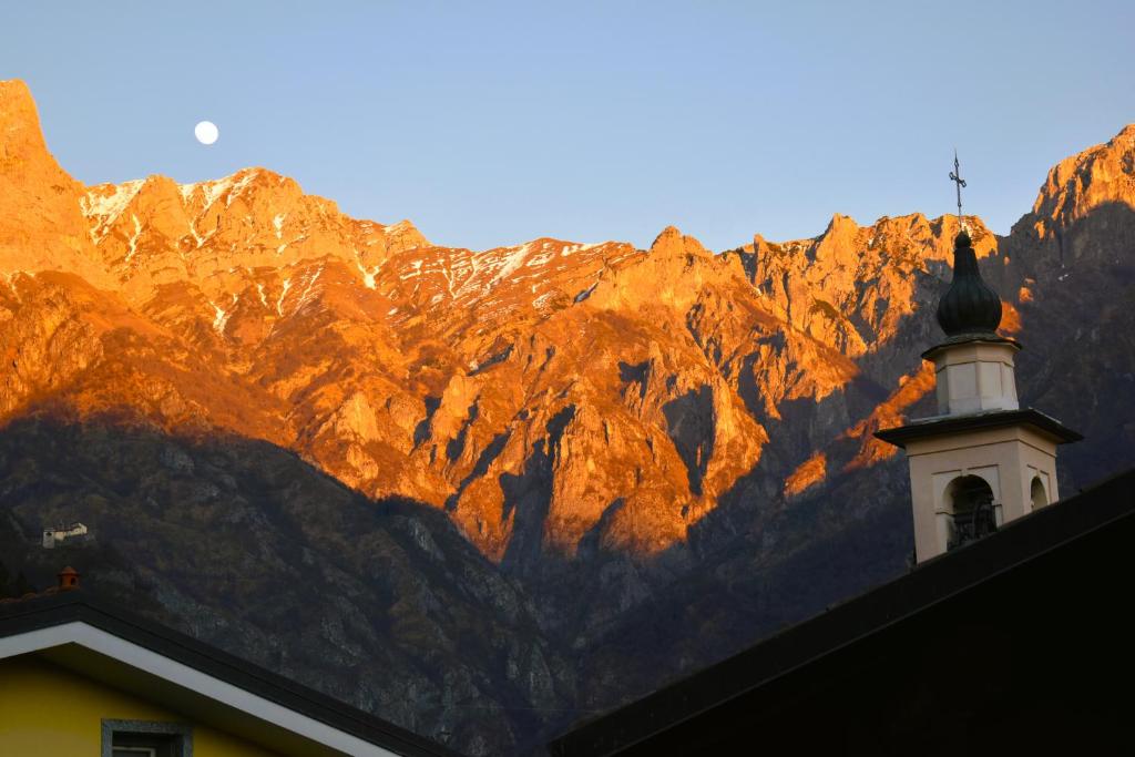 Kép Our Happy Place - casa vacanze per il viaggiatore Slow szállásáról Mandello del Larióban a galériában