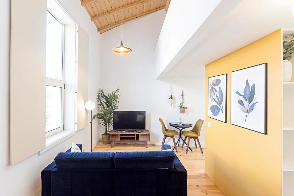 Vila Burgães by LovelyStay