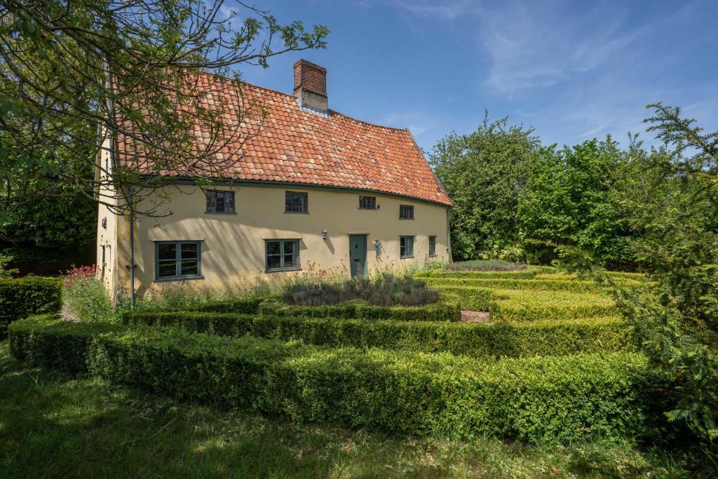 Παραθεριστική κατοικία Norfolks oldest house Heritage property with