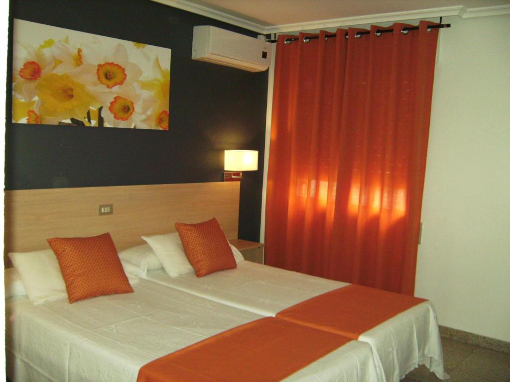 Pension Miami, Almazora – Updated 2023 Prices