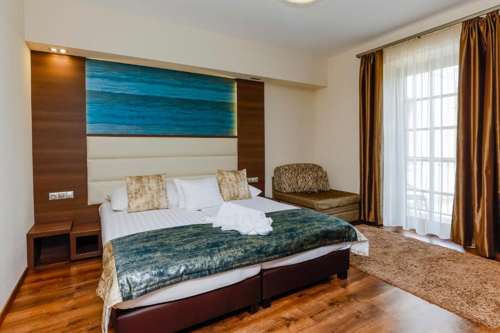 Hotel Villa Völgy Wellness & Konferencia - Superior Triple Room