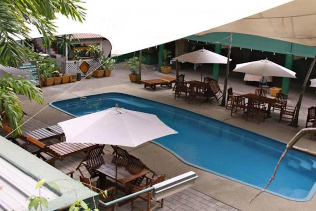 Bazén v ubytování Hideaway Hotel nebo v jeho okolí