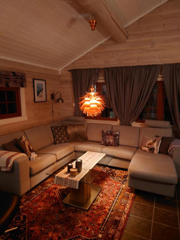 100m lift, 2 min swim - Large family cabin - Maison De Trois Chambres