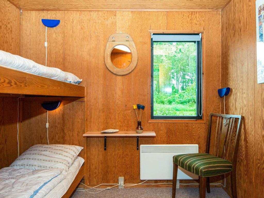 Postel nebo postele na pokoji v ubytování 6 person holiday home in Vemb