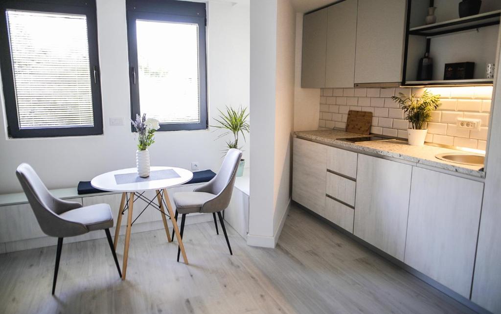 Allure Apartments - Studio