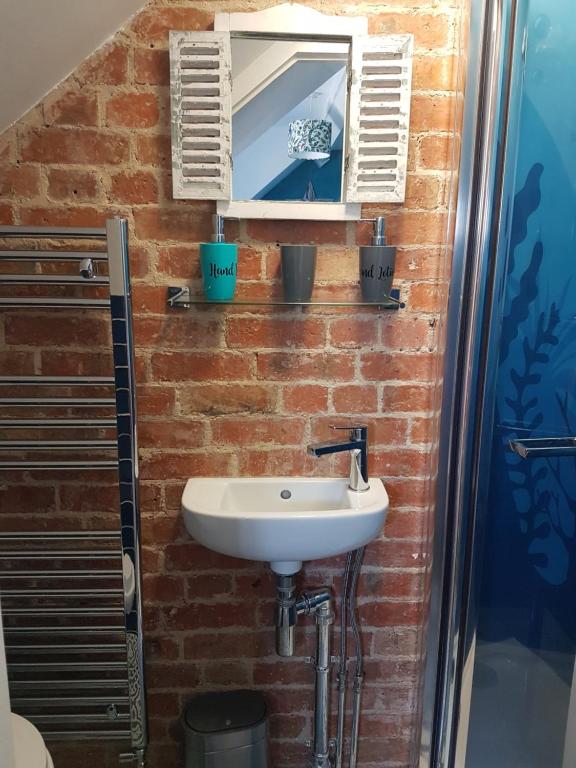 Koupelna v ubytování Weymouth Vegan B&B
