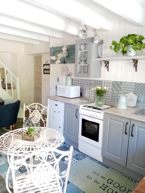 Photo de la galerie de l'établissement Côté Zen, Spa privatif, à Saint-Sulpice