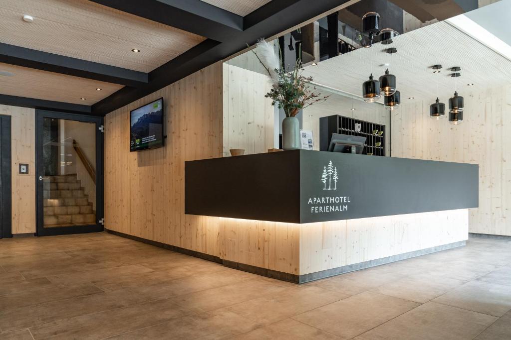 Vstupní hala nebo recepce v ubytování Ferienalm Panorama Hotel