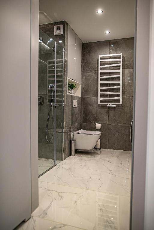 Kúpeľňa v ubytovaní Luksusowy apartament na Starym Miescie