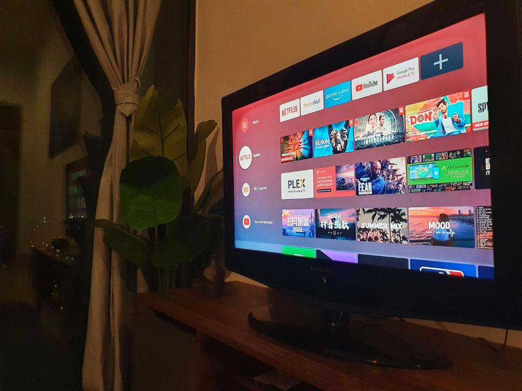 TV a/nebo společenská místnost v ubytování The Grand SS15 Sunway 4Pax 2BRs City View - Free WiFi, Infinity Pool & Gym