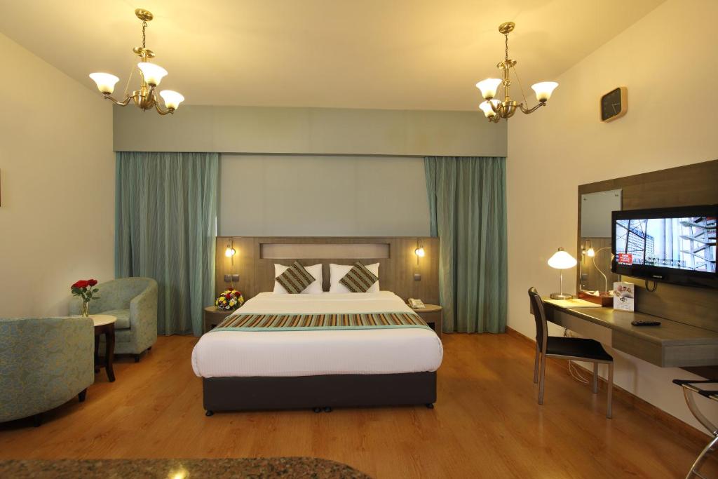 
Studio Single with Kitchenette 
