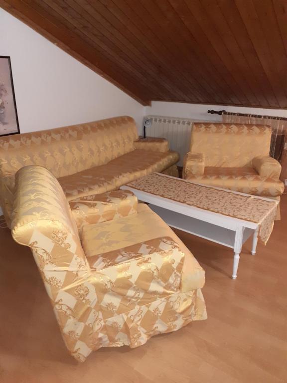 Guest House Vila Bak的休息区