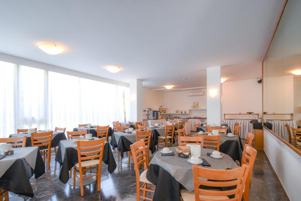 Restaurace v ubytování Hotel Janeiro
