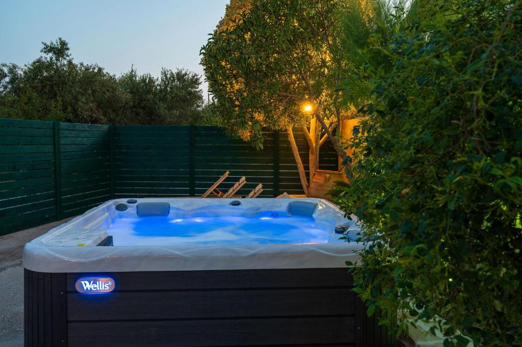 Fotografie z fotogalerie ubytování Chrisi`s house with jacuzzi v destinaci Moírai