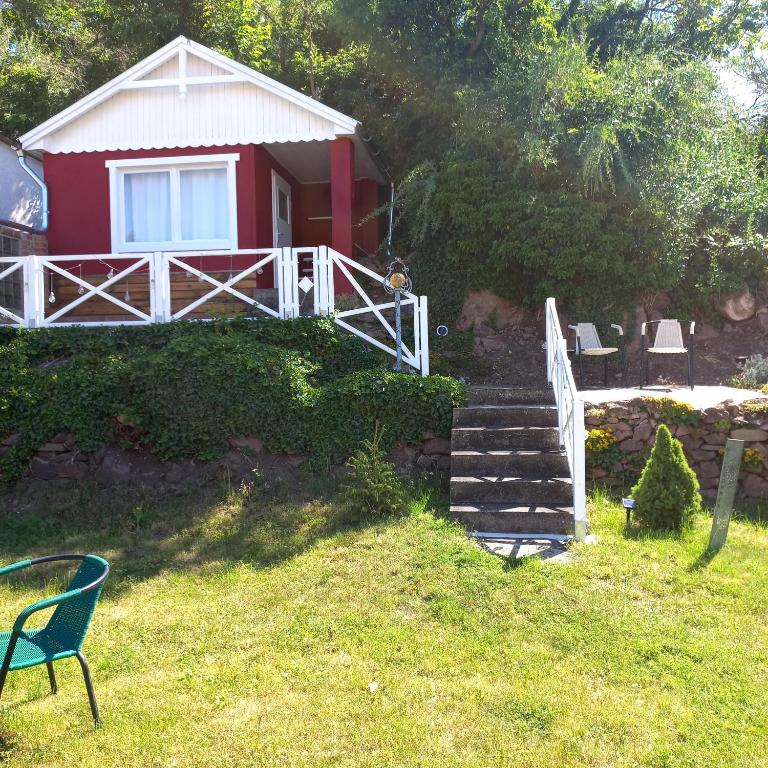 Ferienwohnung Wettin - Bungalow Met Uitzicht Op De Tuin