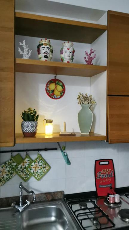 Kuchnia lub aneks kuchenny w obiekcie CASA ZEUSI