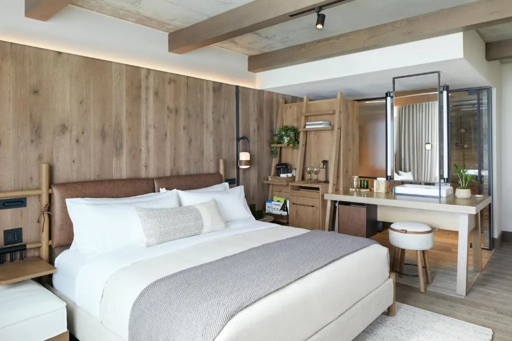 Alcove King Room