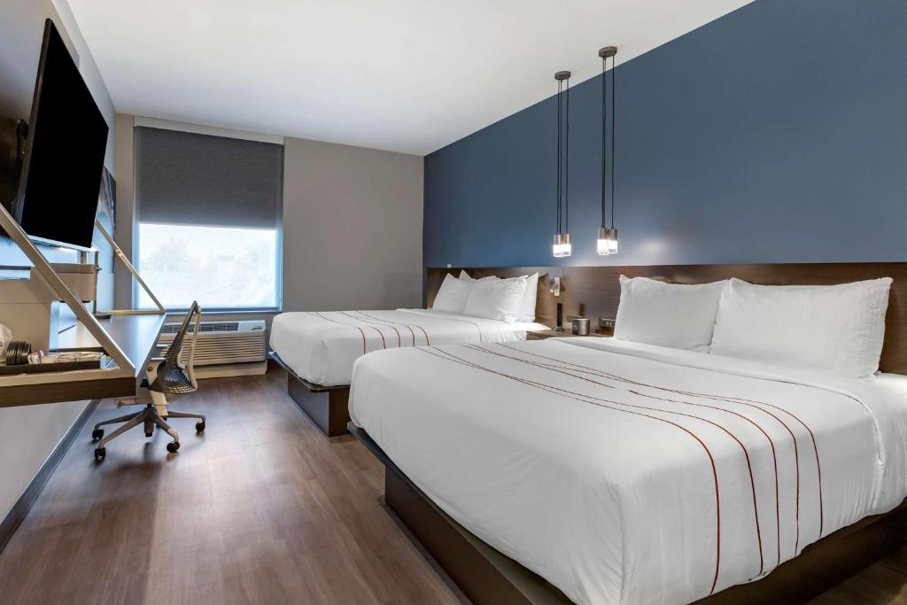Postel nebo postele na pokoji v ubytování Vīb Hotel by Best Western Phoenix - Tempe