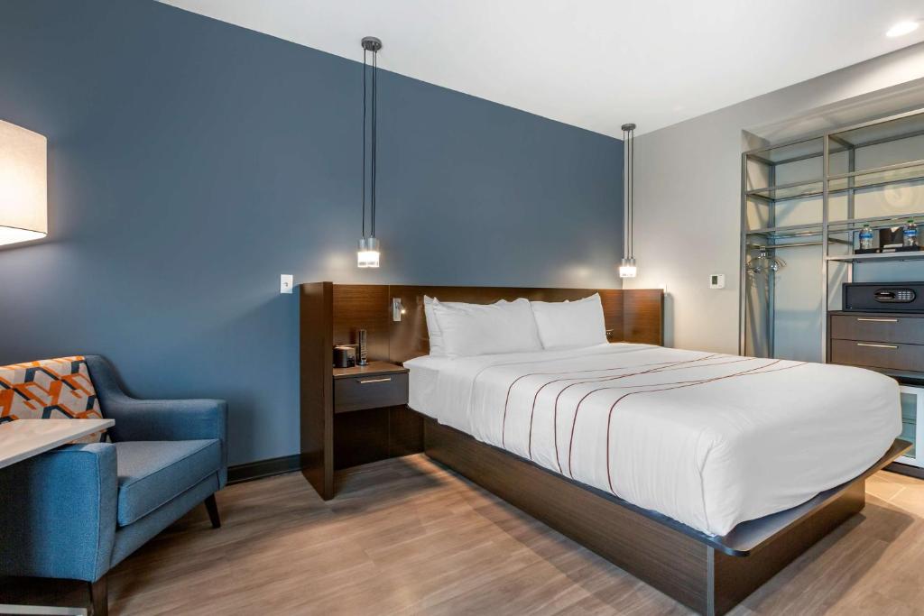 Postel nebo postele na pokoji v ubytování Vīb Hotel by Best Western Phoenix - Tempe