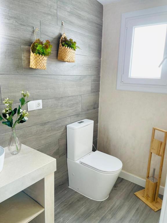 Kúpeľňa v ubytovaní PALAPA GARDEN alojamientos, piscina privada y cerca del mar