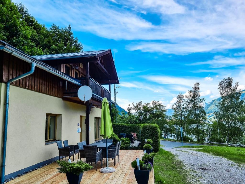 Vonkajšia záhrada v ubytovaní Lake View Lodges by we rent, SUMMERCARD INCLUDED