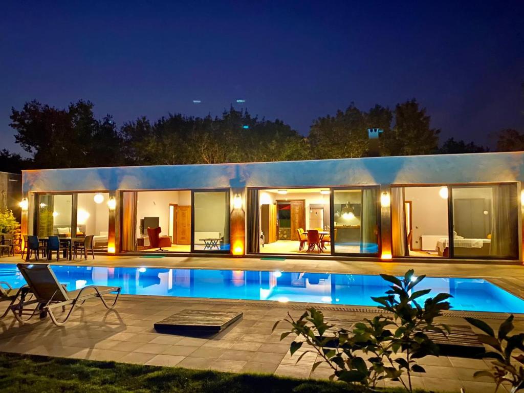 Kayaköy’de Kiralık 8 Kişilik Lüks Villa