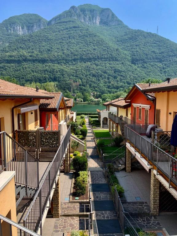 Zdjęcie z galerii obiektu Appartamento IRIS w mieście Spinone Al Lago