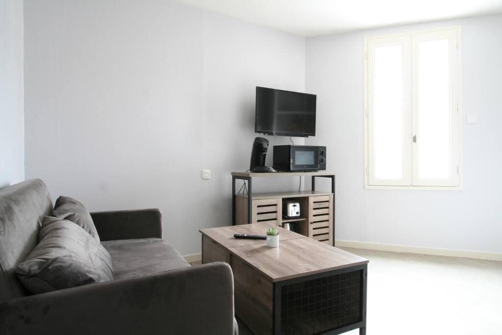 Le Petit Voyageur - Housity