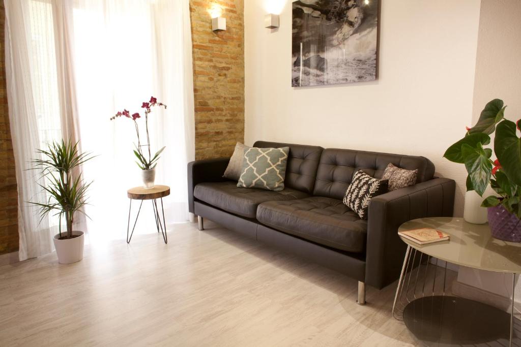 Authentic Charming Apartment/Wifi/Air Conditioning, Valencia ...
