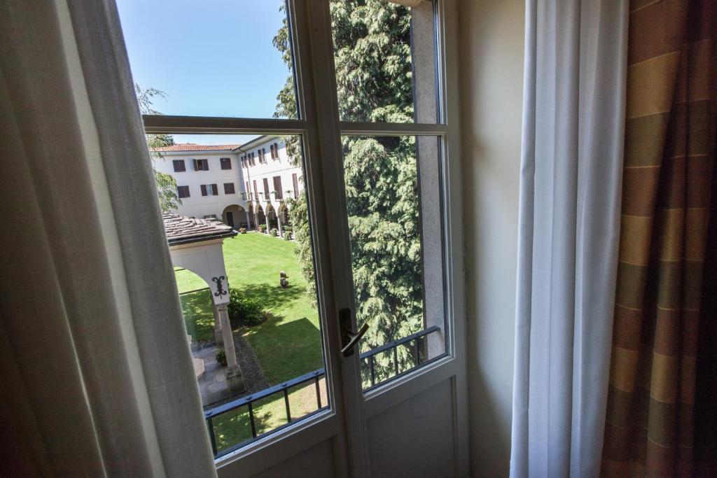 LVG Hotel Collection - Il Chiostro - Habitación Triple Superior Con Vistas Al Jardín