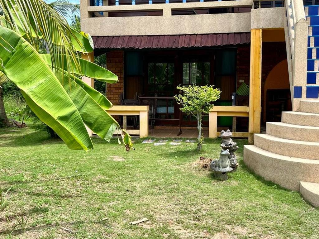 First Villa Beach Resort - Camera Familiare Superiore Con Vista Da Giardino