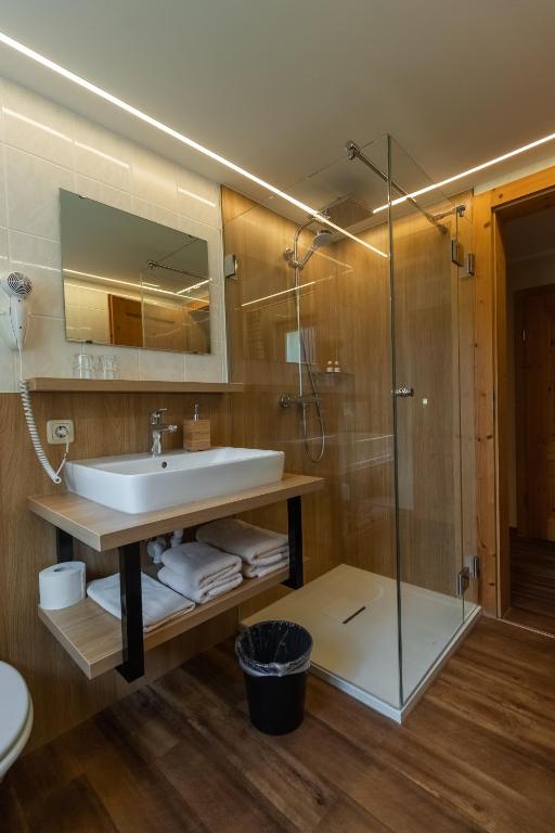 Koupelna v ubytování Dammschenke Gasthof & Hotel