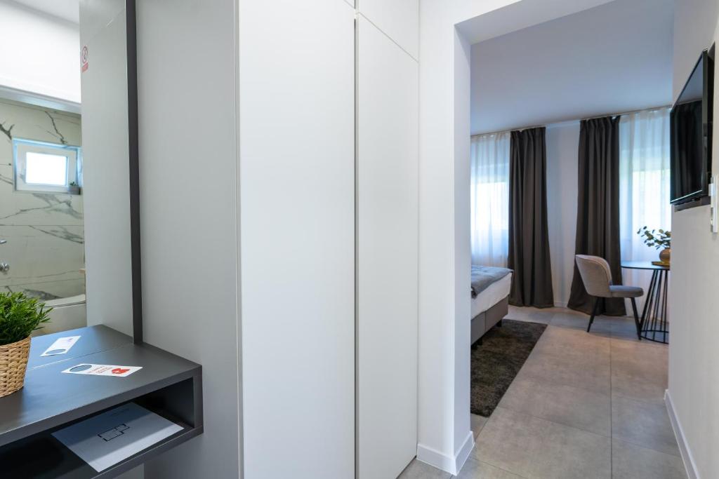 Apartments & Room Forest - 11