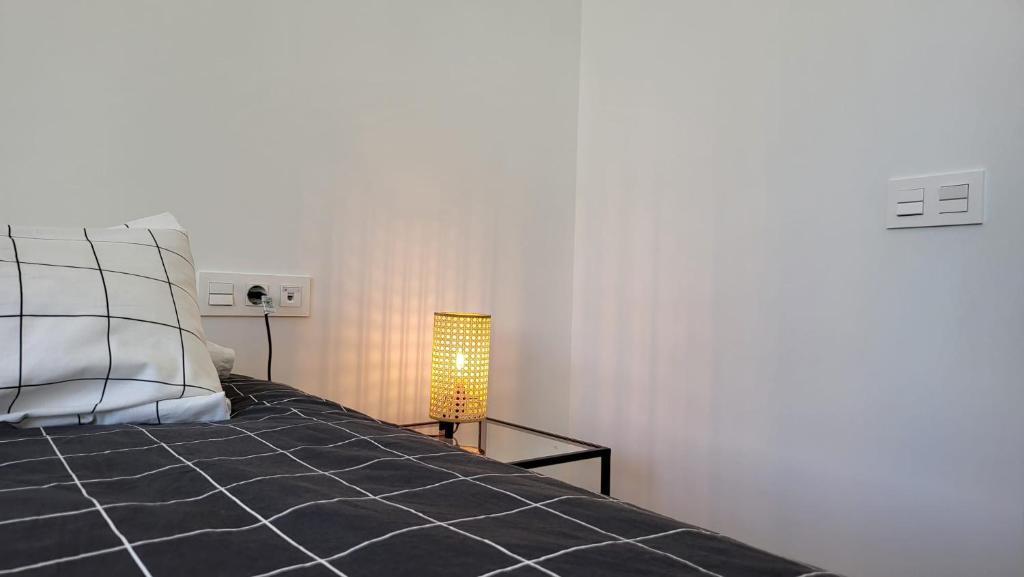 Posteľ alebo postele v izbe v ubytovaní High end large ground floor with luxury private pool and sea views