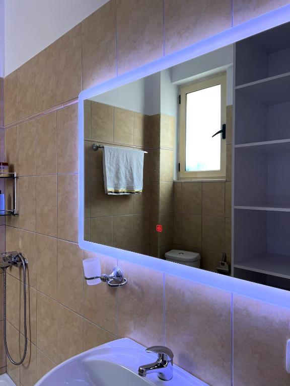 Vlora Relaxing Studio - Imazhi 8