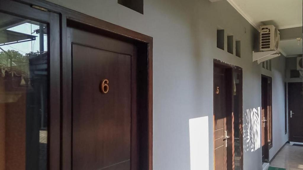 Fotografie z fotogalerie ubytování Kartini Guest House near Alun Alun Probolinggo v destinaci Sukobumi