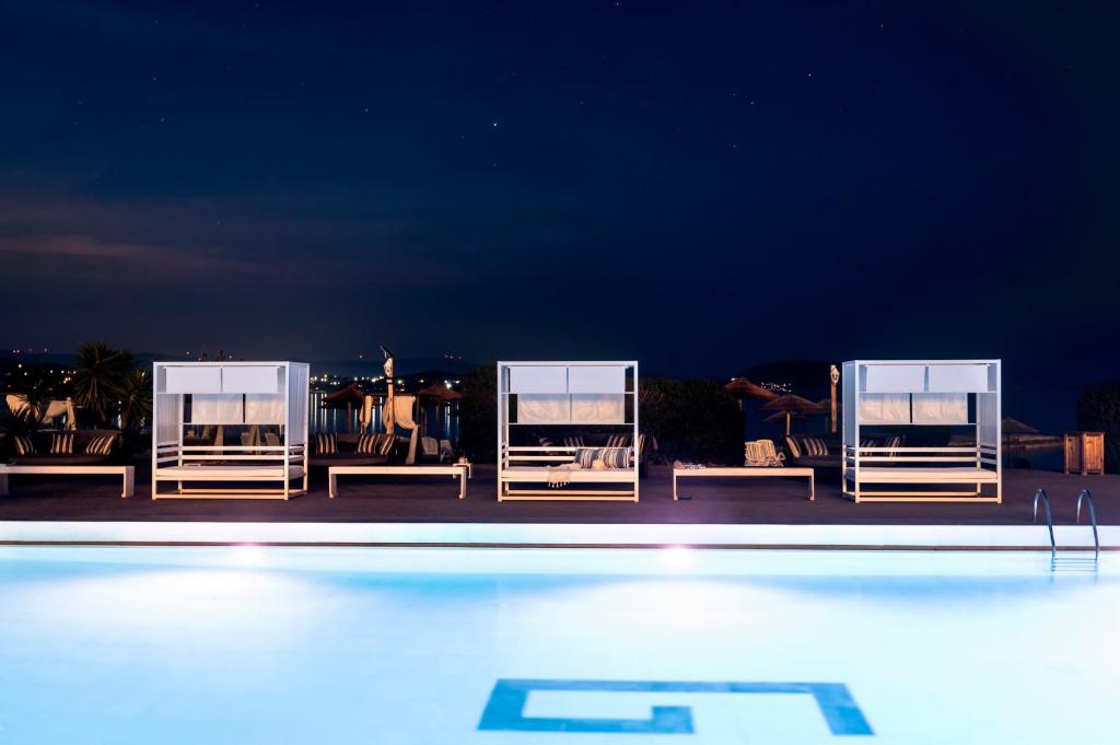 Bazén v ubytování Galaxy Hotel nebo v jeho okolí