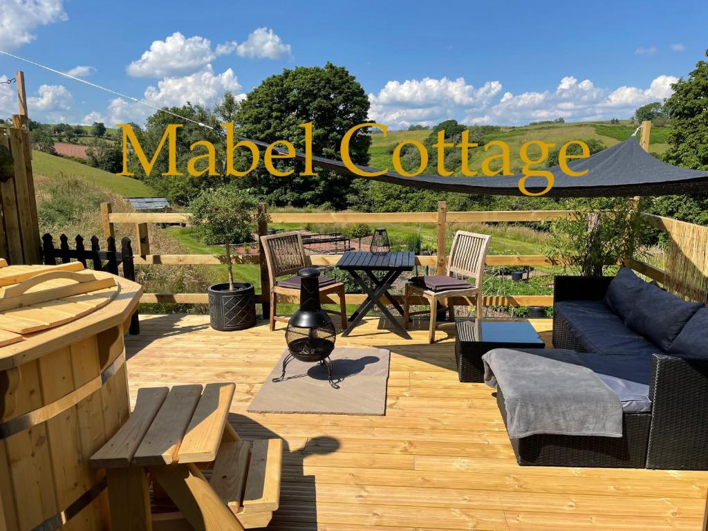 The Good Life Wales with Hot tubs - Maison D'une Chambre