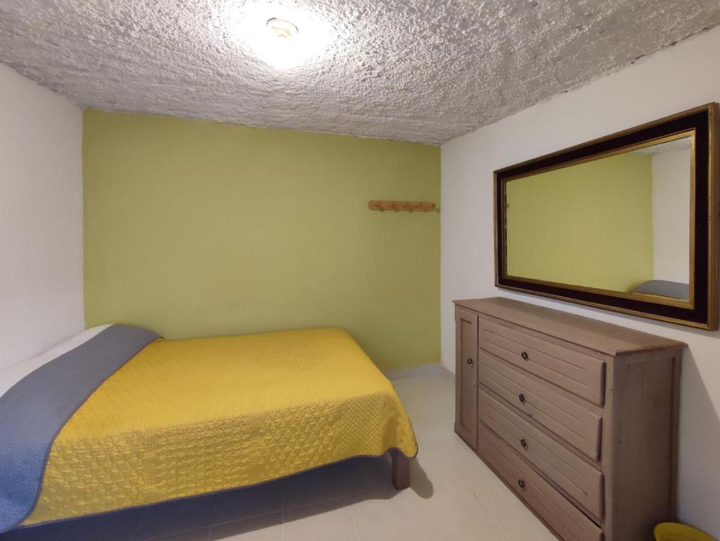 Hostal IKAL - Dreibettzimmer Mit Gemeinschaftsbad
