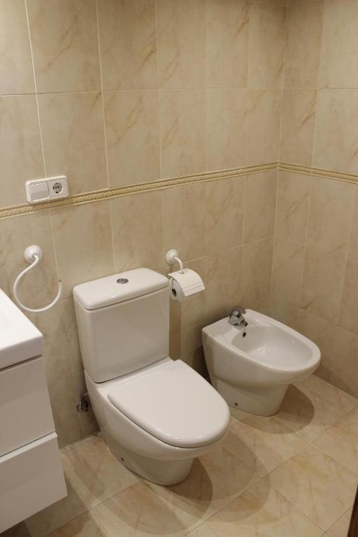 Koupelna v ubytování Apto. con gran terraza y acceso directo a piscina.